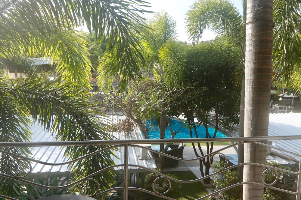 Momento Resort 74/78