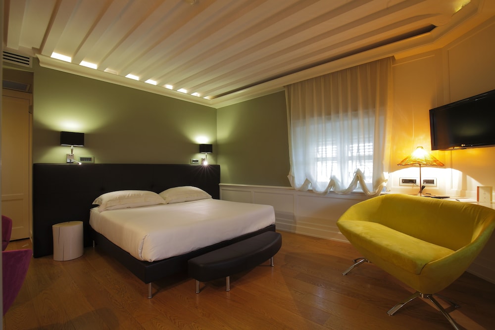 Albergo Celide 43/79