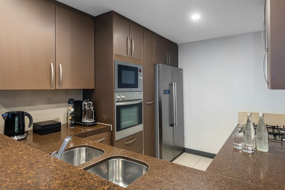 Meriton Suites World Tower 37/50