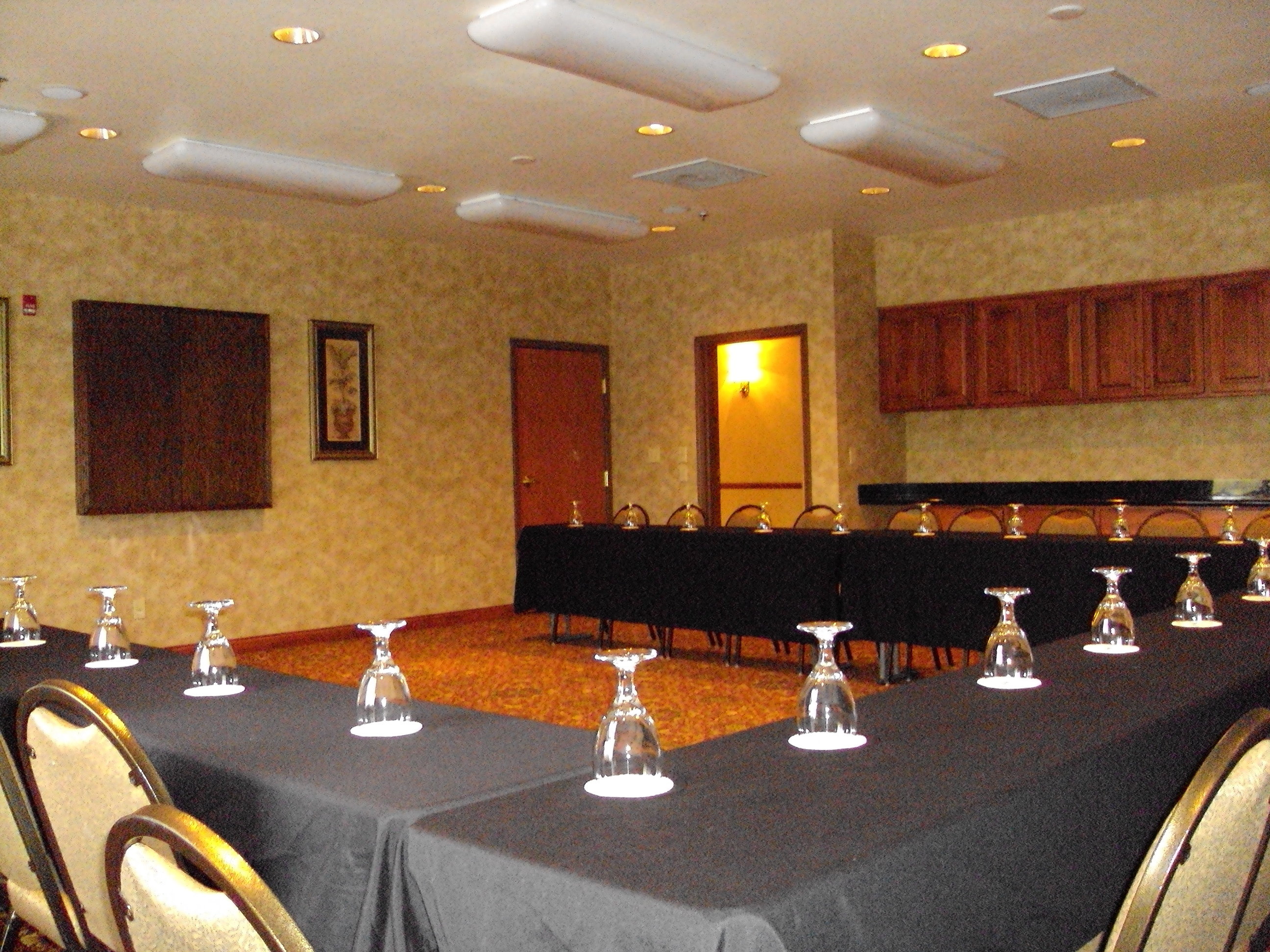 Holiday Inn Express Syracuse-Fairgrounds 67/75