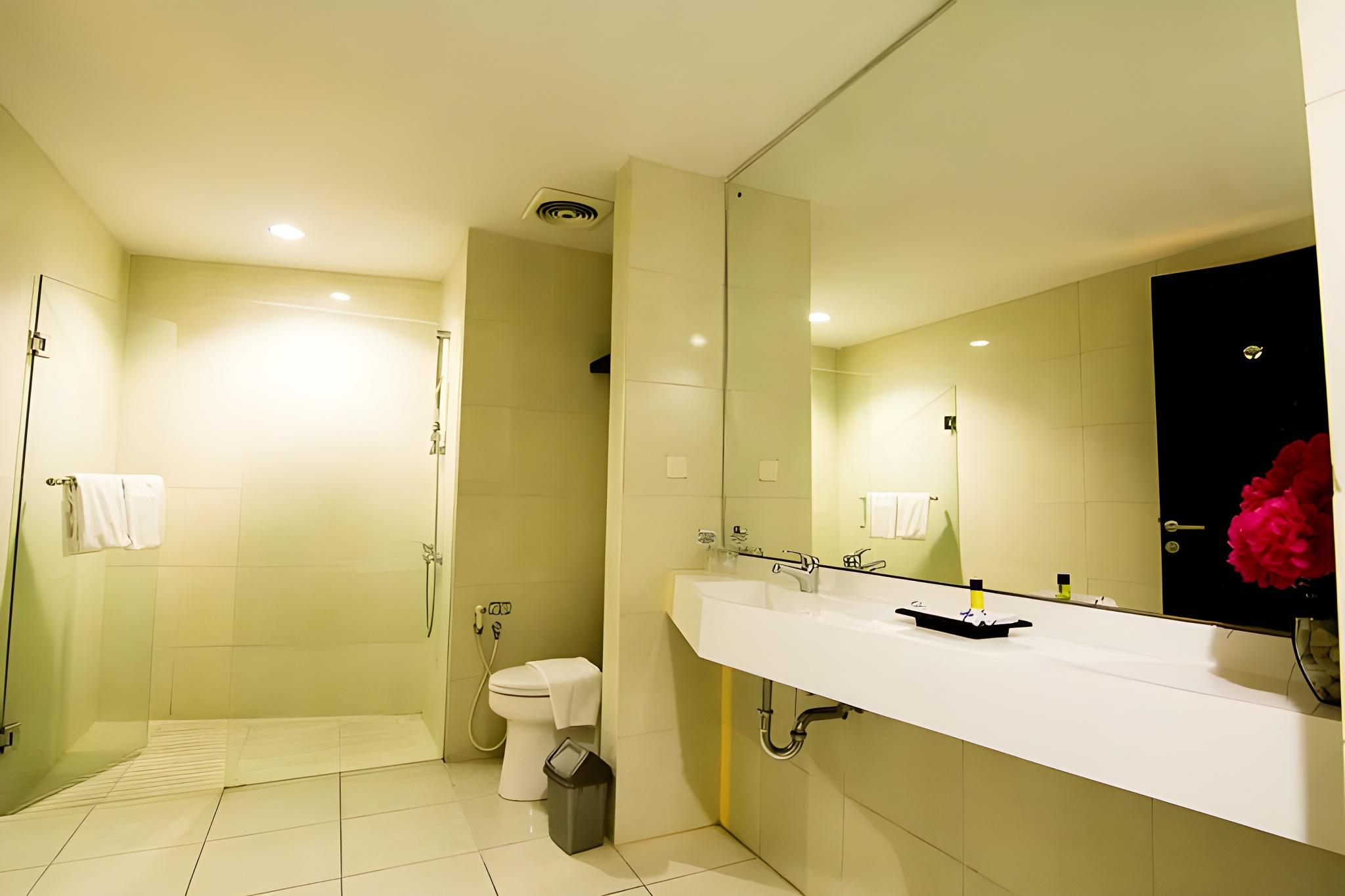 Hotel Royal Jember 21/24