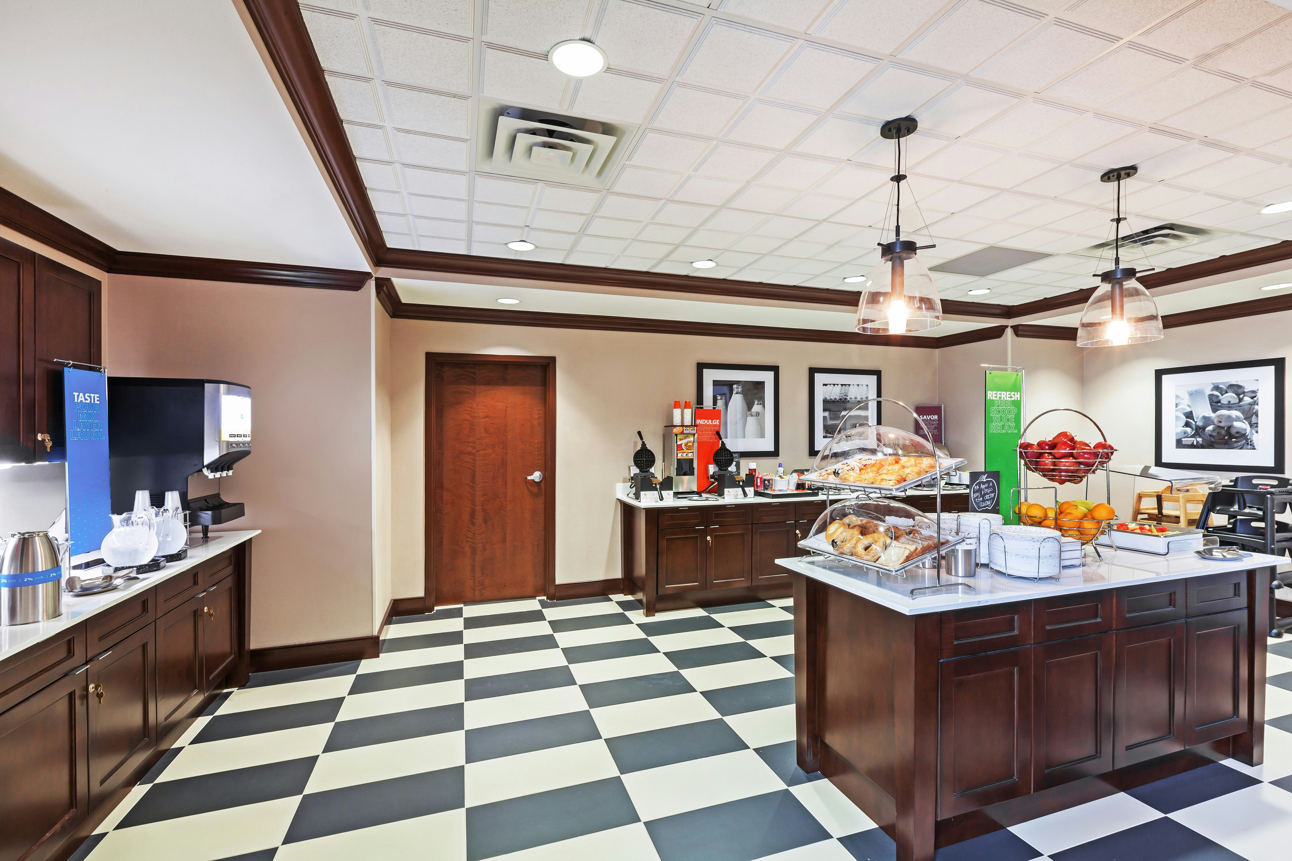 Hampton Inn & Suites Houston I-10 West Park Row 4/42