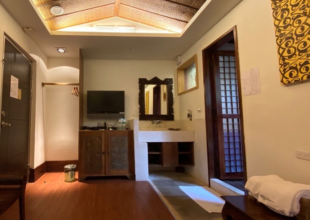 No. 26 Corner Villa Resort 14/21