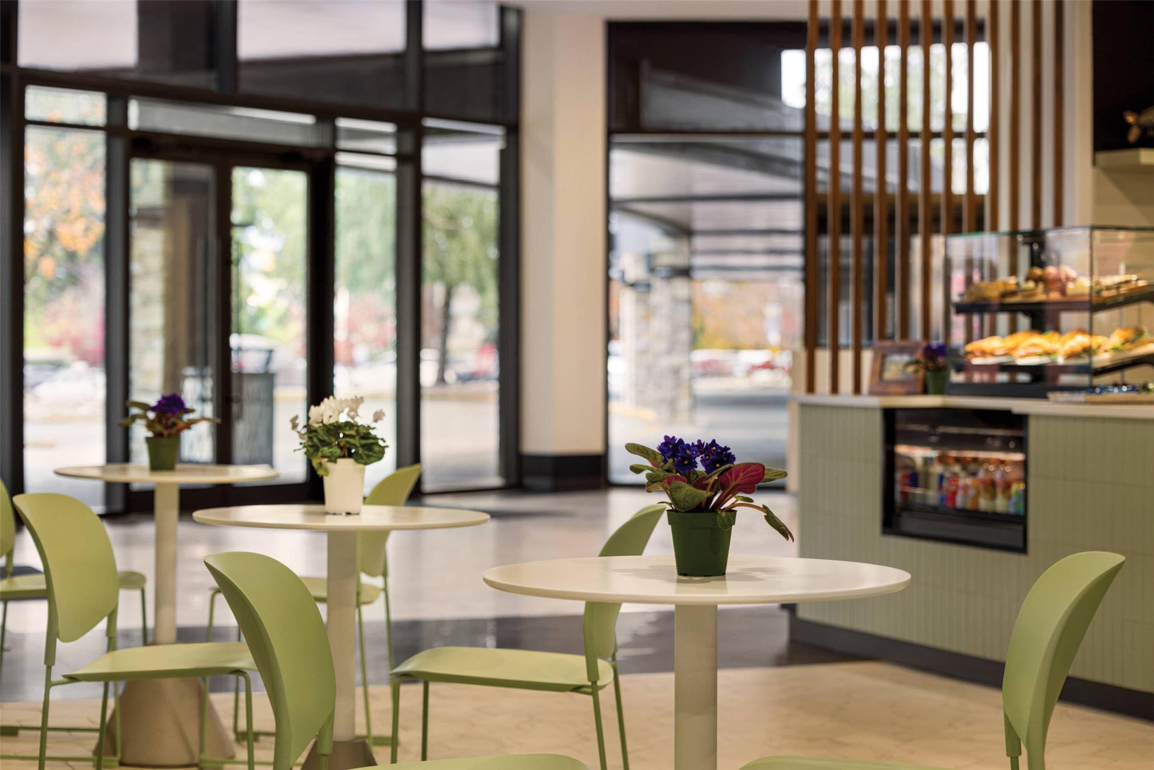 Radisson Blu Vancouver Airport Hotel & Marina 37/45