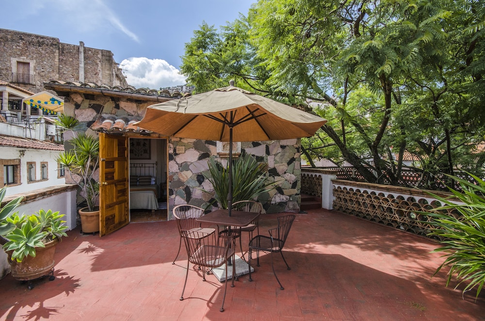 Hotel Los Arcos 63/65