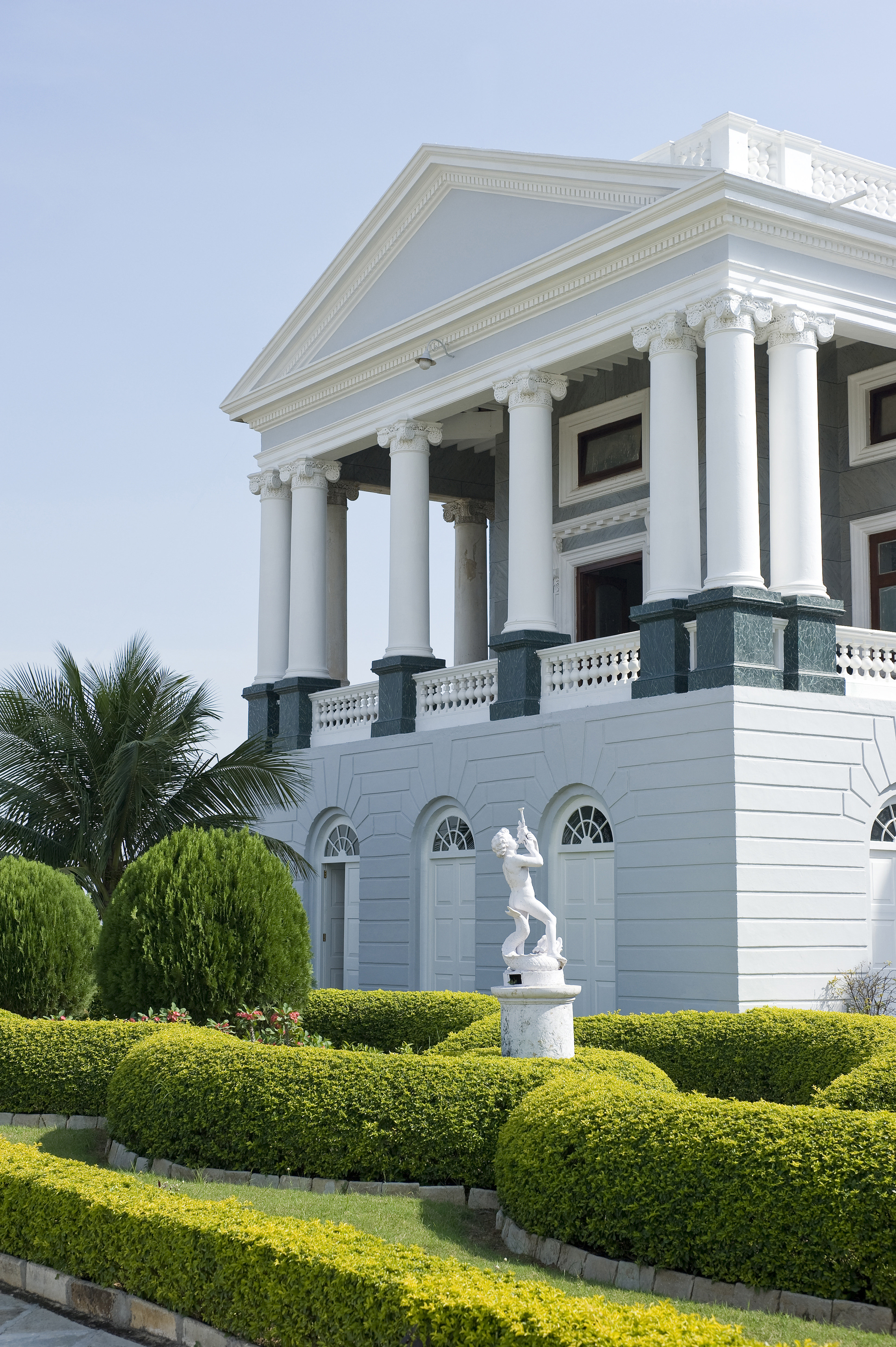 TAJ FALAKNUMA PALACE 4/81