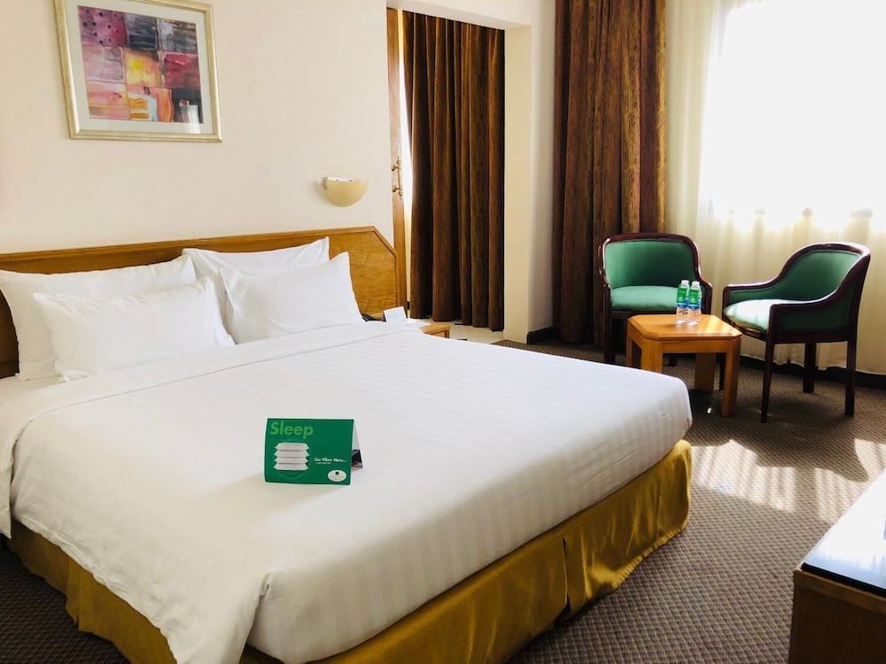 Al Madinah Holiday 11/40