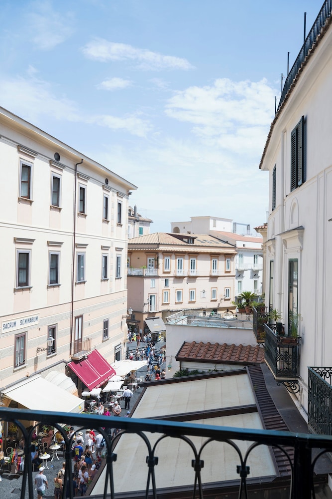 Residenza Luce 2/50