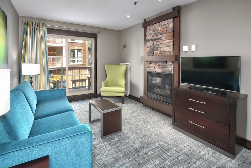 Blue Mountain Resort Mosaic Suites 29/50