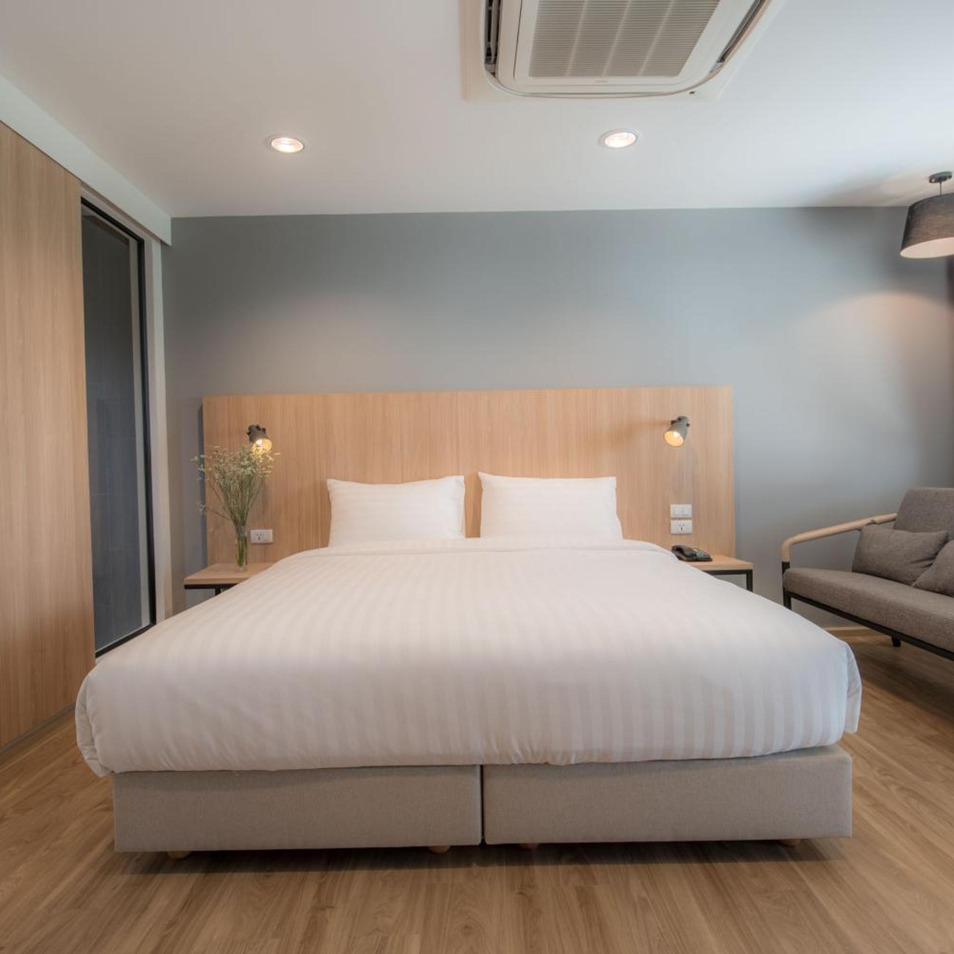 Balcony Room