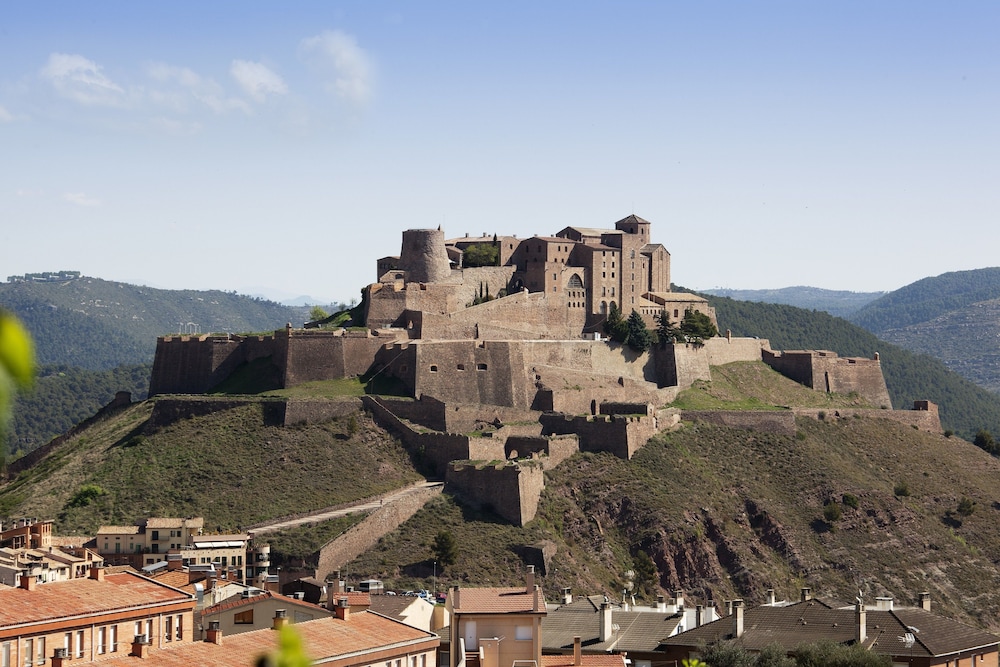 Parador De Cardona 27/32