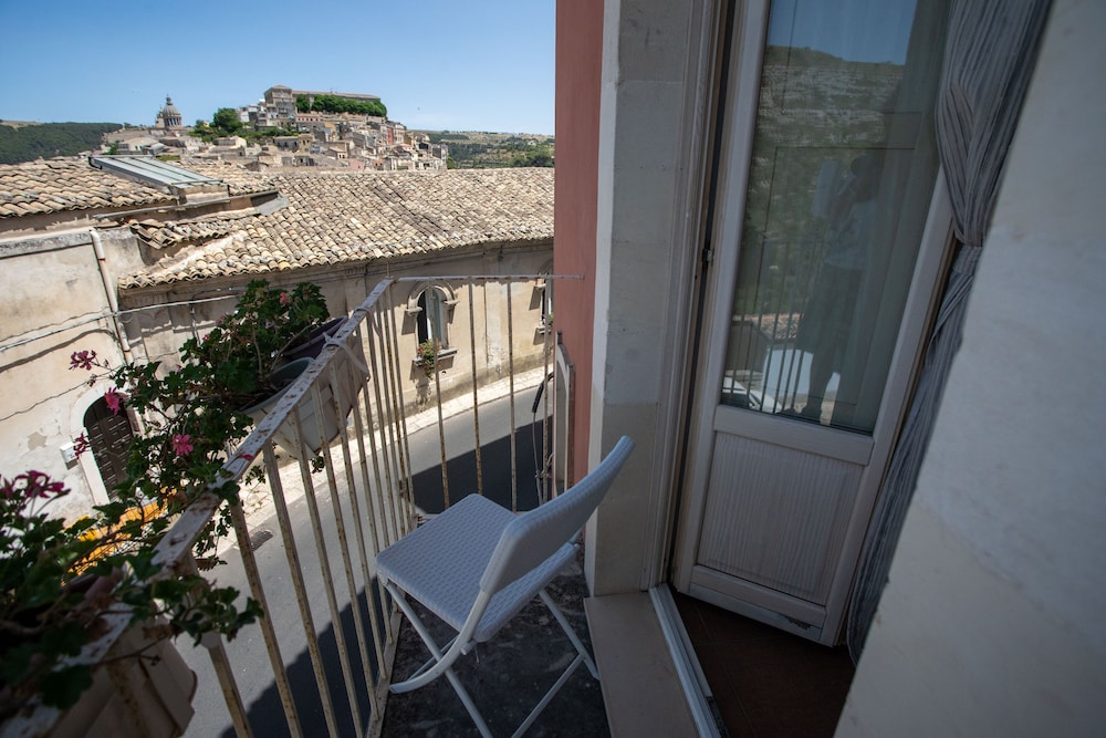 Terra Del Sole Ibla 3/50