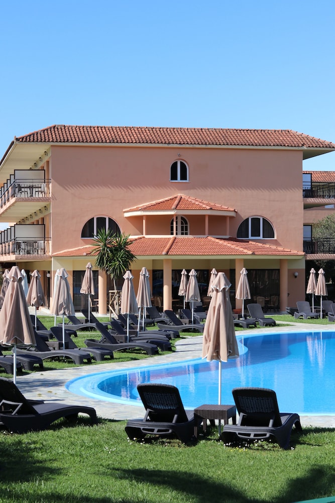 Pegasus Hotel 36/42