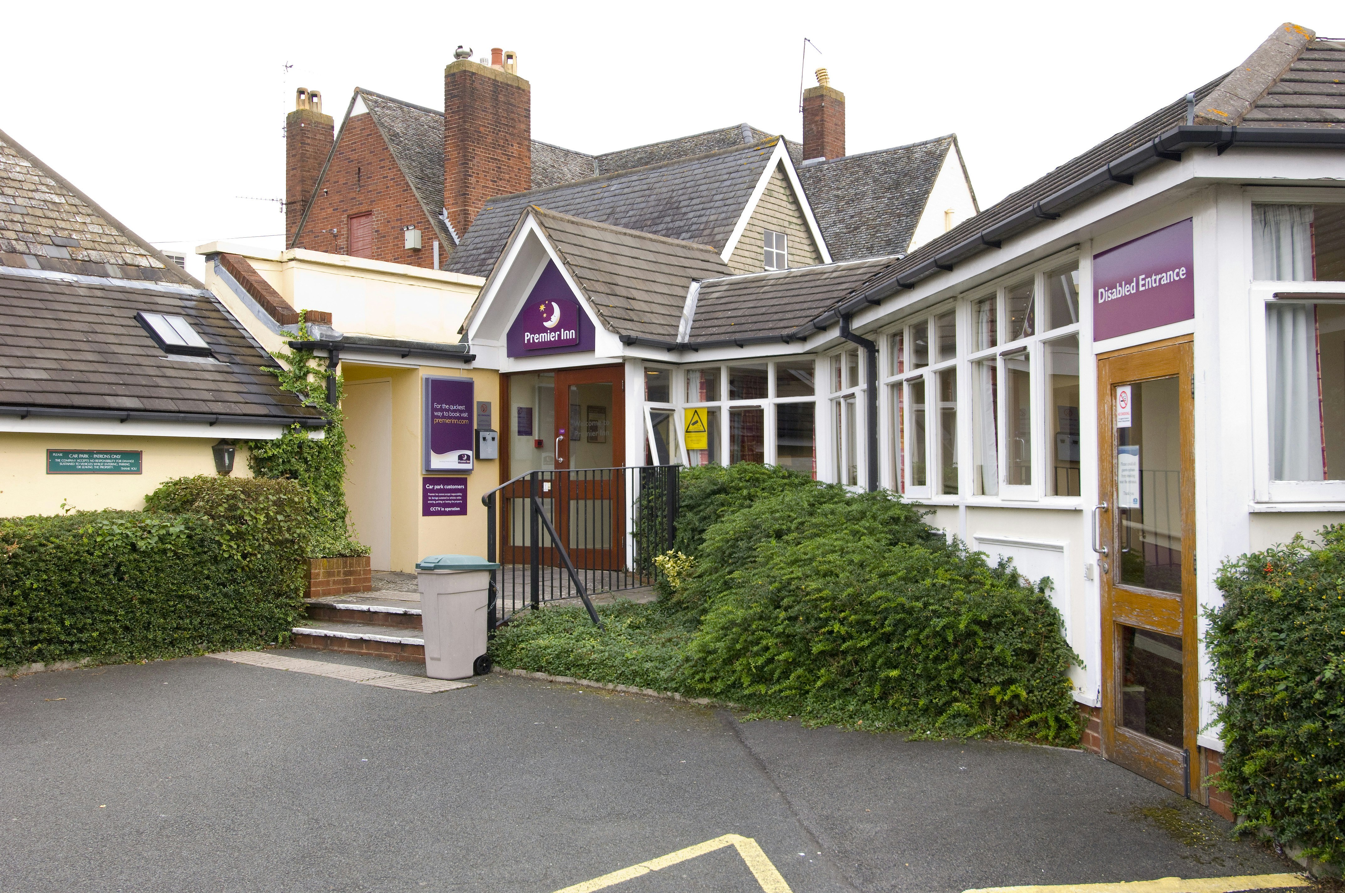 Premier Inn Exeter (Countess Wear) 18/22