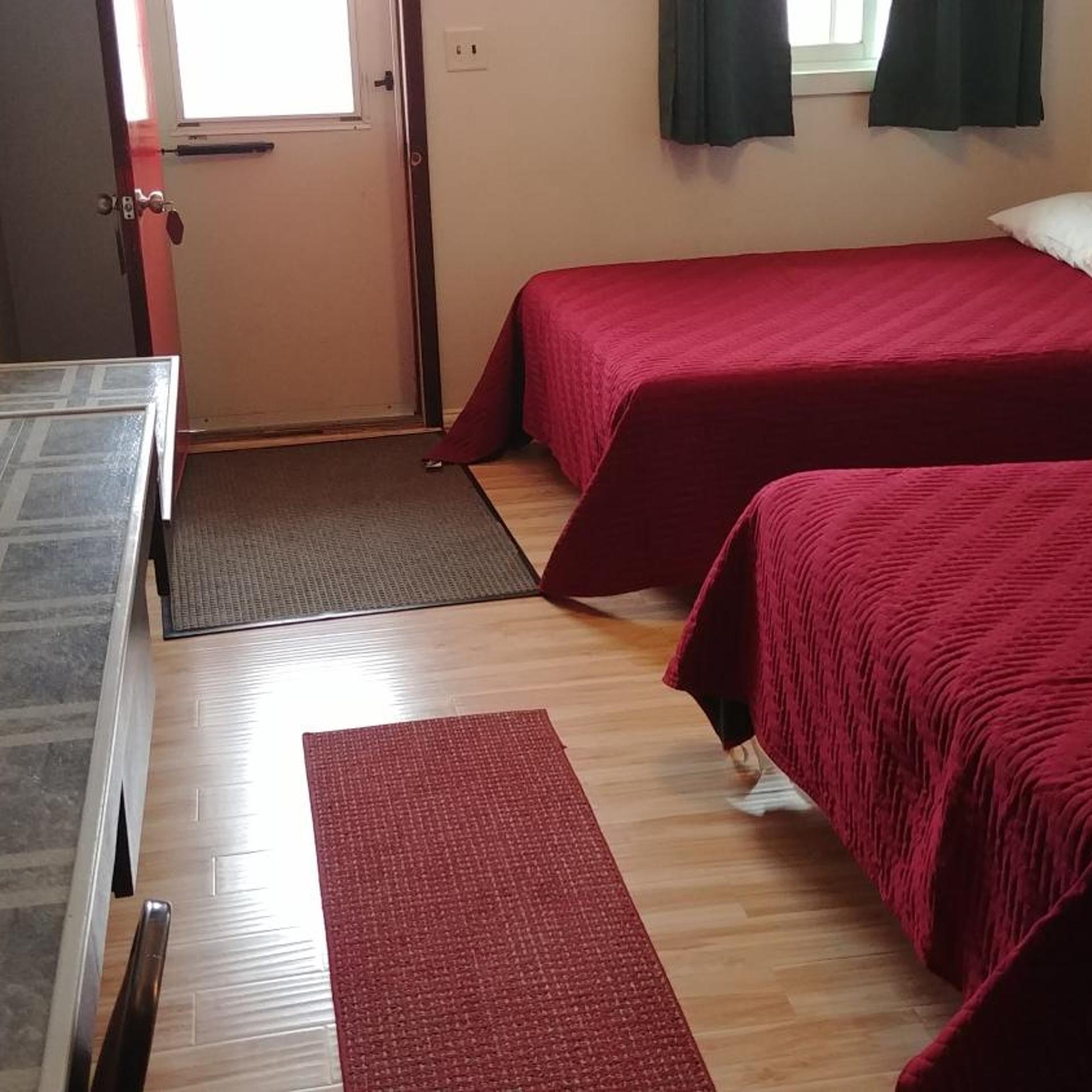 Falls Motel 11/32