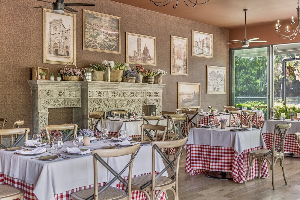 restaurant cafeteria