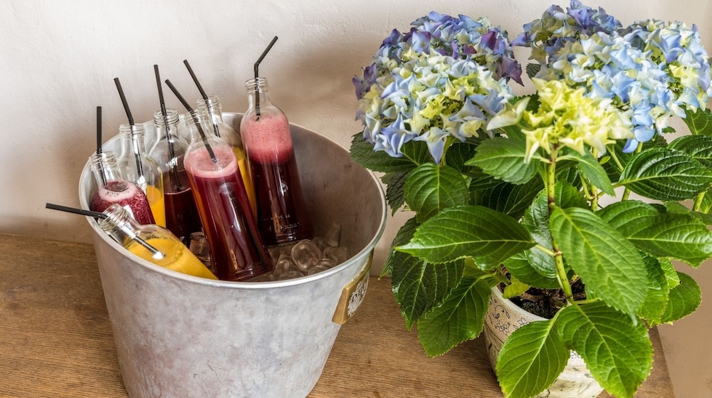 CRU HOTEL photo2
