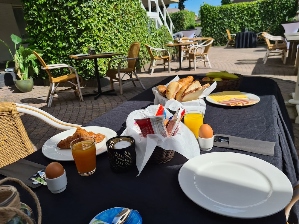 Amsterdam Airport Hotel Uithoorn 57/75