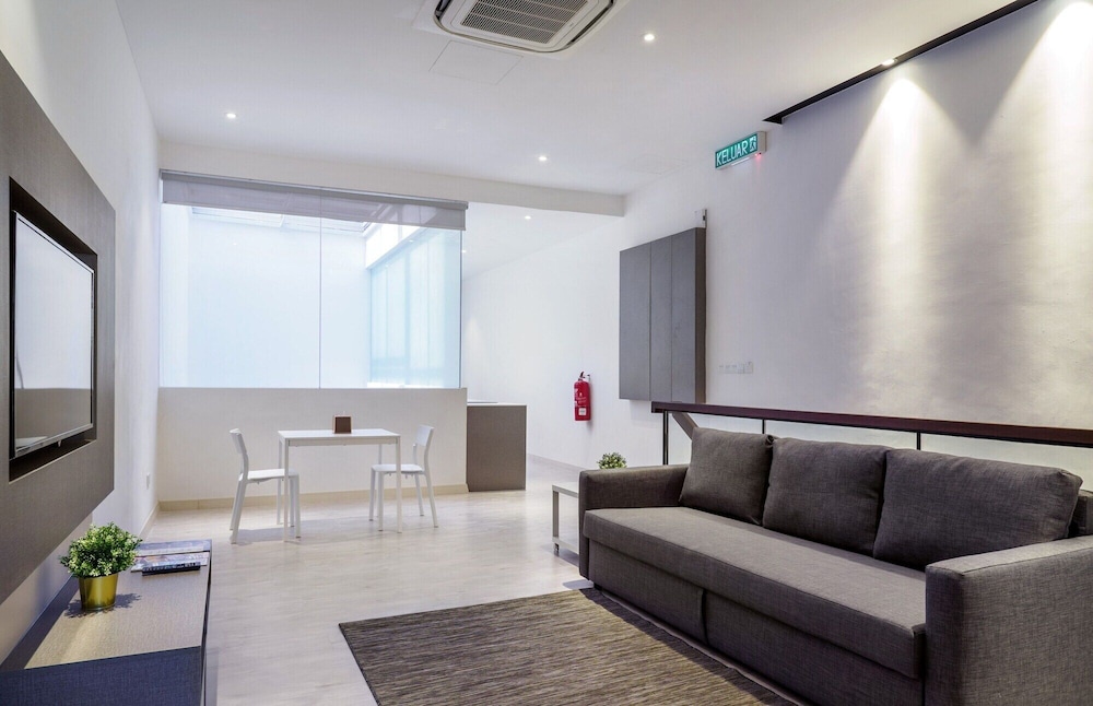 Hutton Central Hotel Managed by The Ascott Limited 41/55