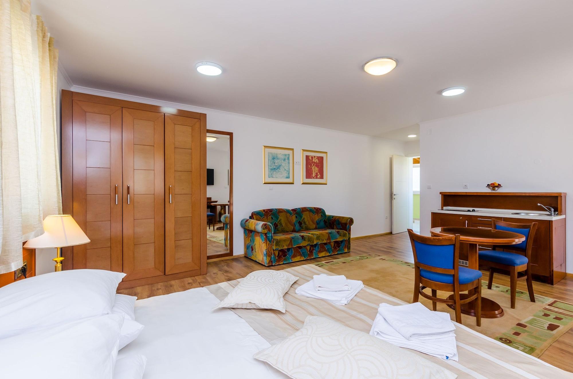 apartments and rooms vandm