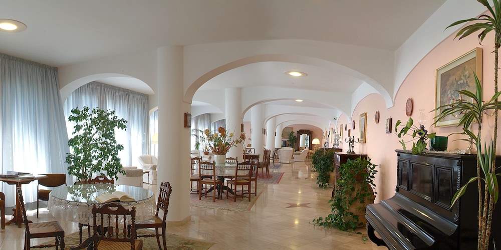 Hotel Rufolo 52/71