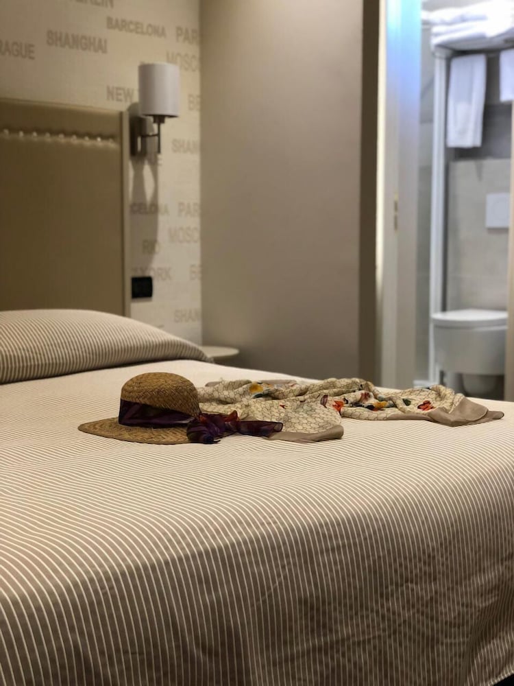 Hotel Piccinelli 38/63