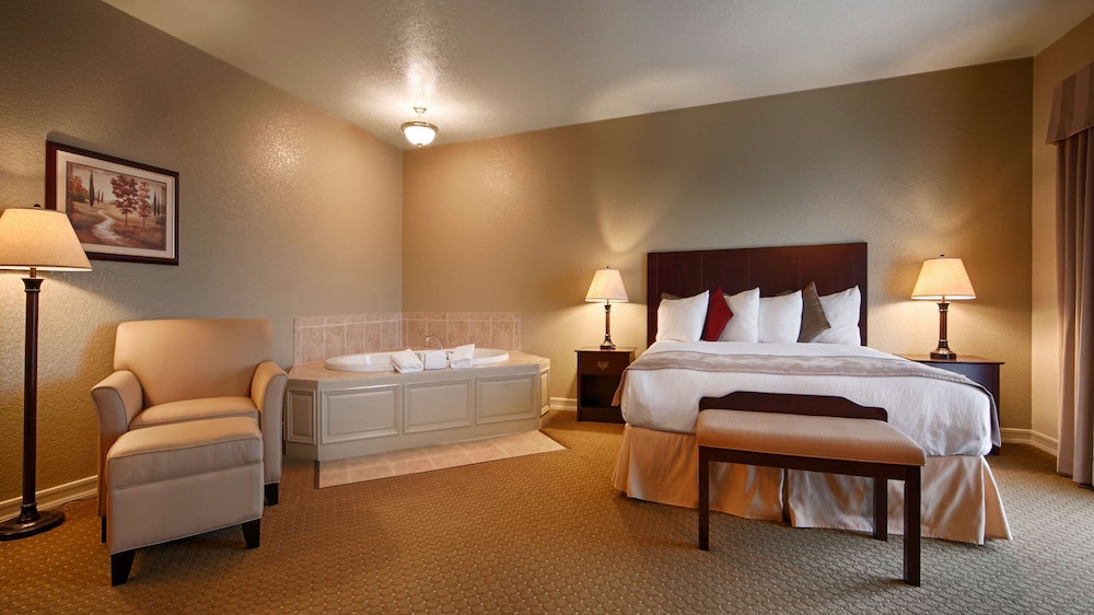 Room at Best Western Plus Bayshore Inn, EUREKA - CA