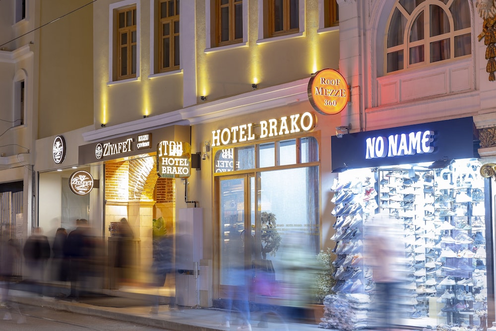 Brako Hotel 4/43