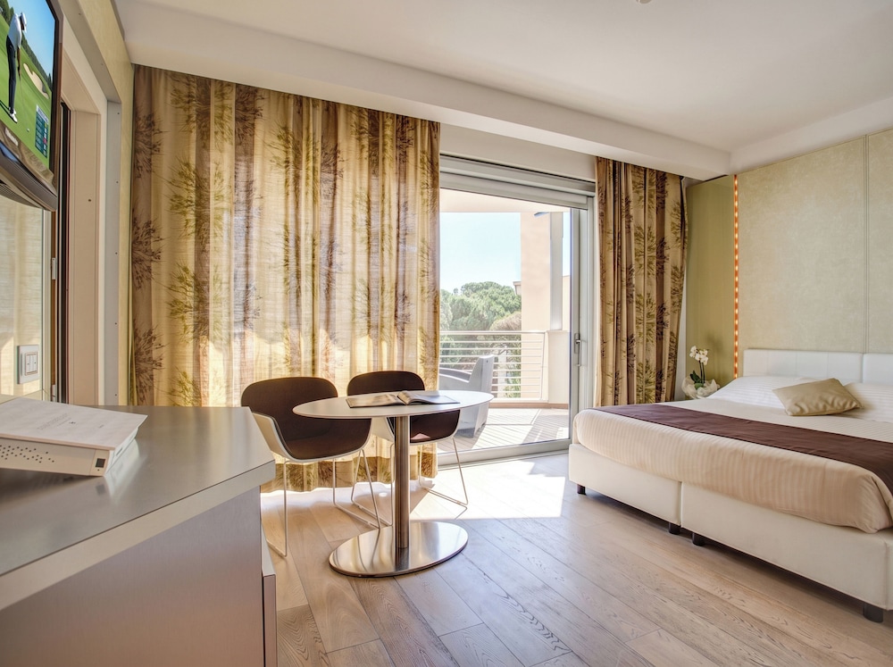Comfort, Triple, 1 Double and 1 Single Bed, Terrace, Garden Area