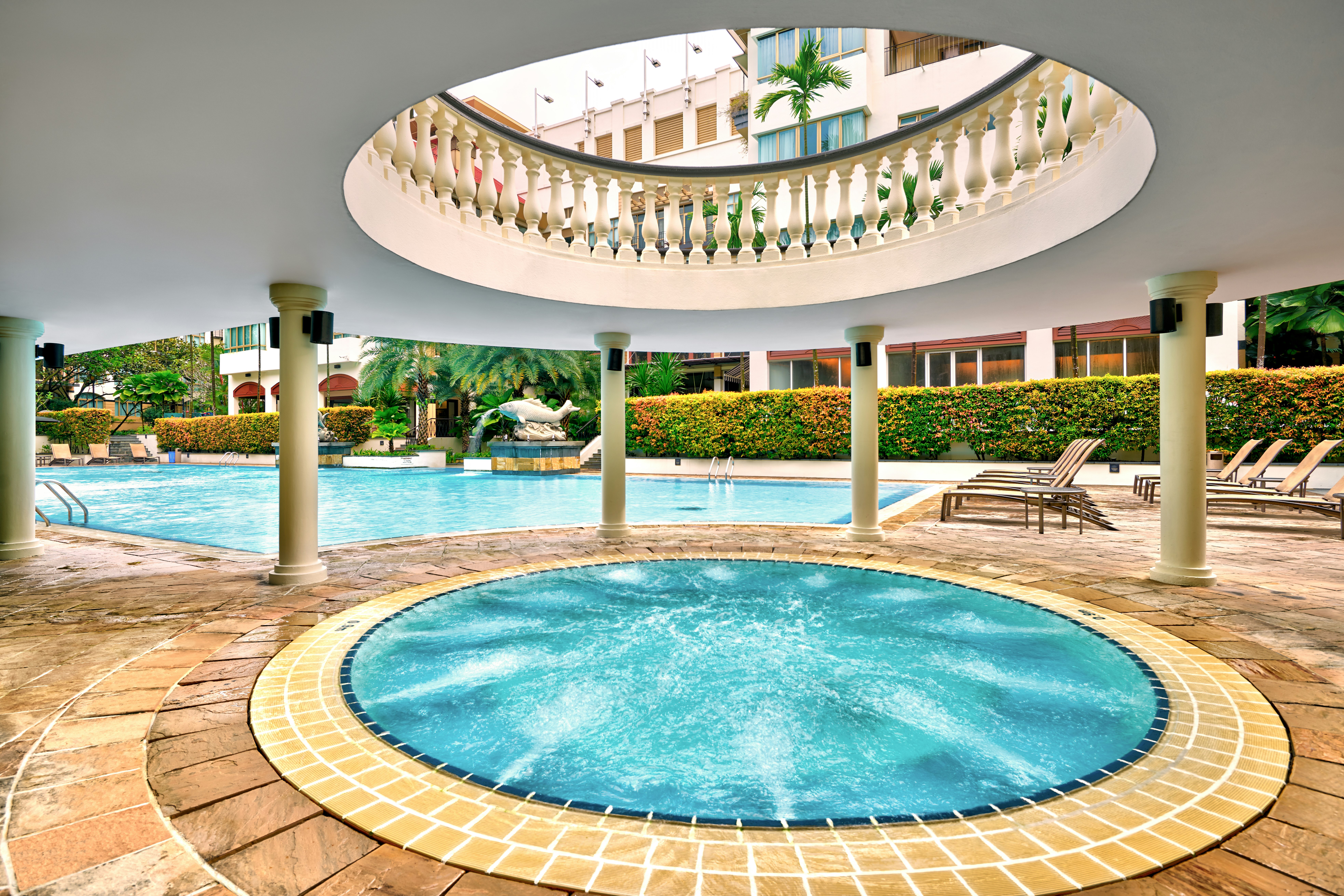 TREETOPS EXECUTIVE RESIDENCES 27/71
