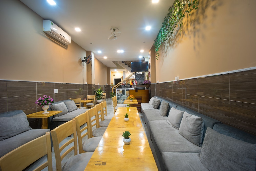 Language Exchange Hostel 1 17/23