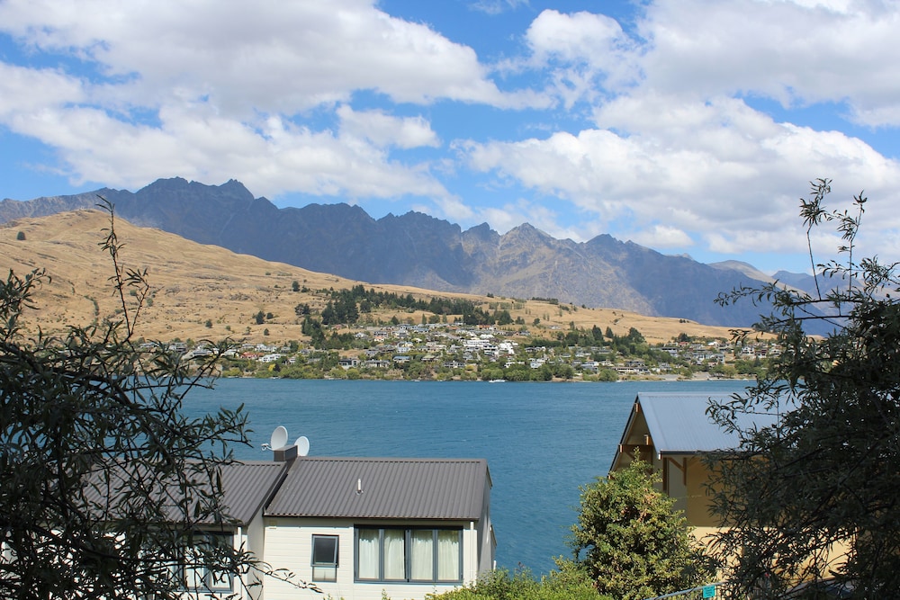 Villa del Lago 36/50