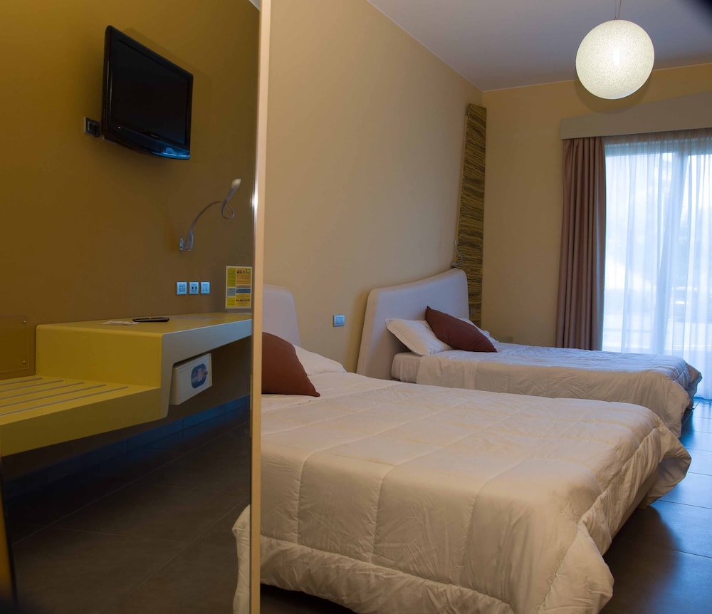 Ibis Styles Catania Acireale 14/75