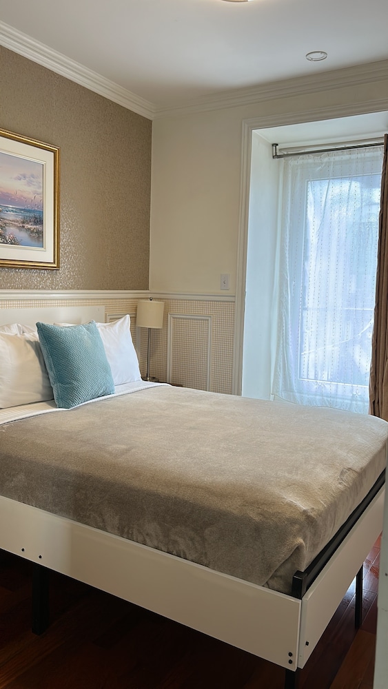 Parc Suites Hotel 12/50