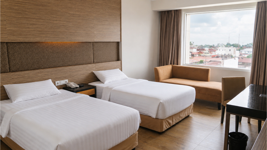 Deluxe, Twin Beds, Smoking