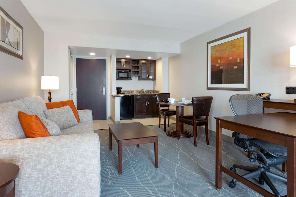 Wingate By Wyndham Tinley Park 35/48