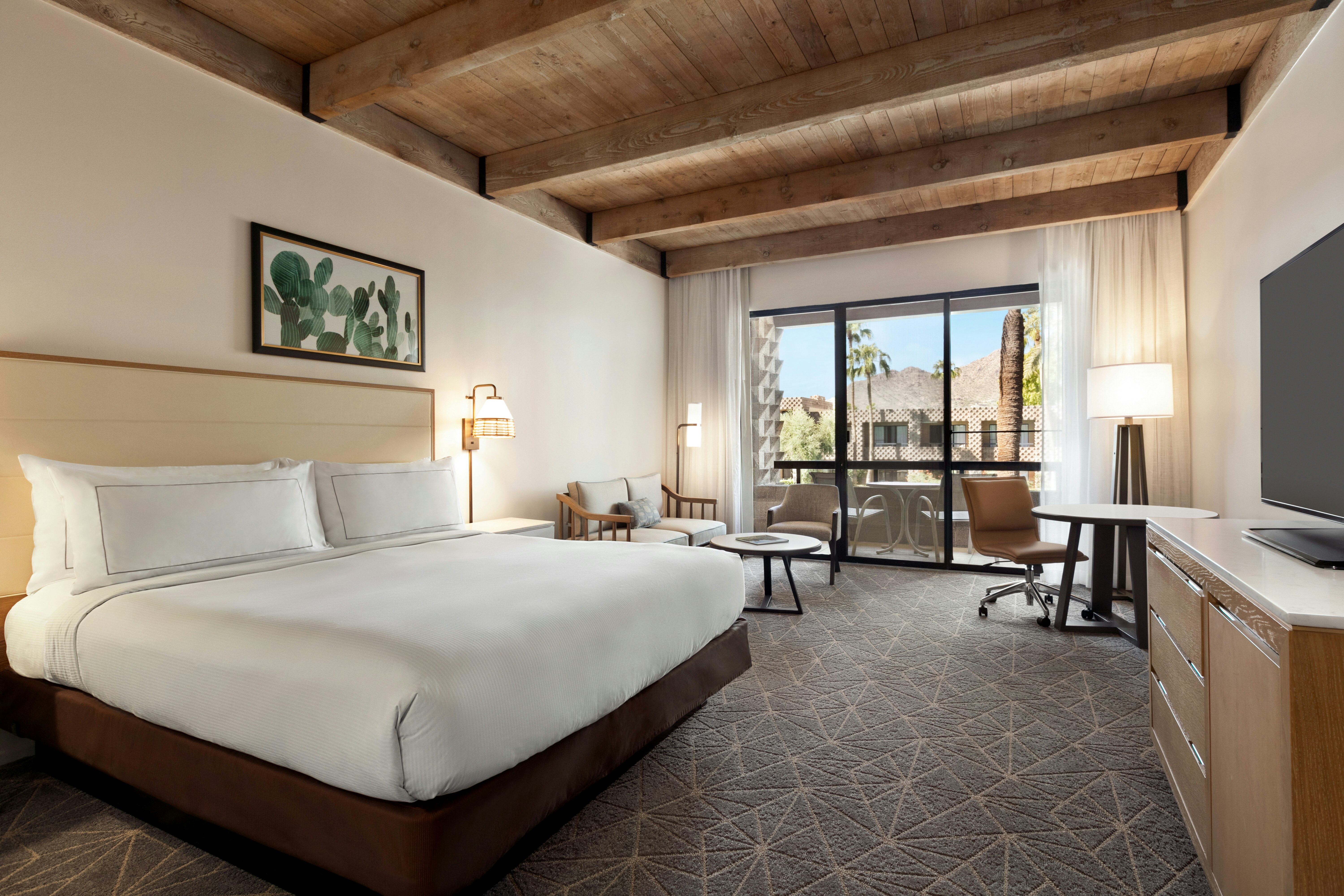 Room, King Bed, Balcony or Patio