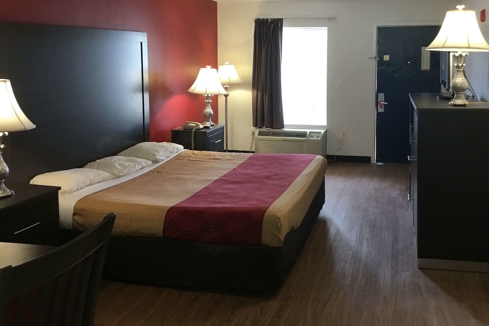 غرفة قياسية بسرير كينج للمدخنين، Econo Lodge Ruther Glen 4/10