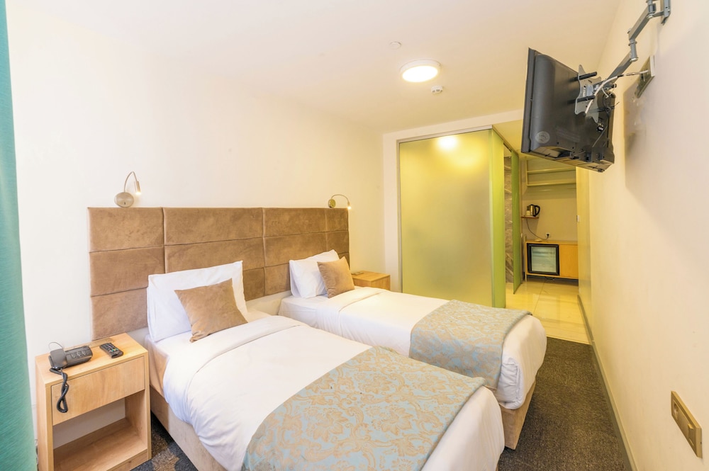 Hotel V Plus Taksim 25/70