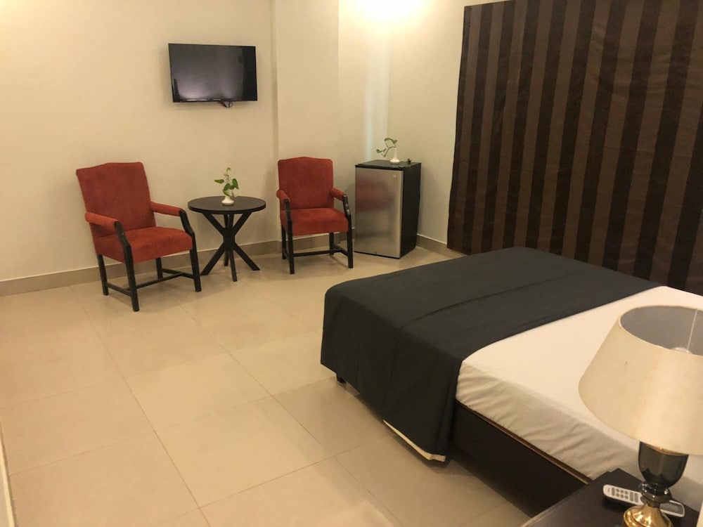 Sunset Suites Karachi 9/16