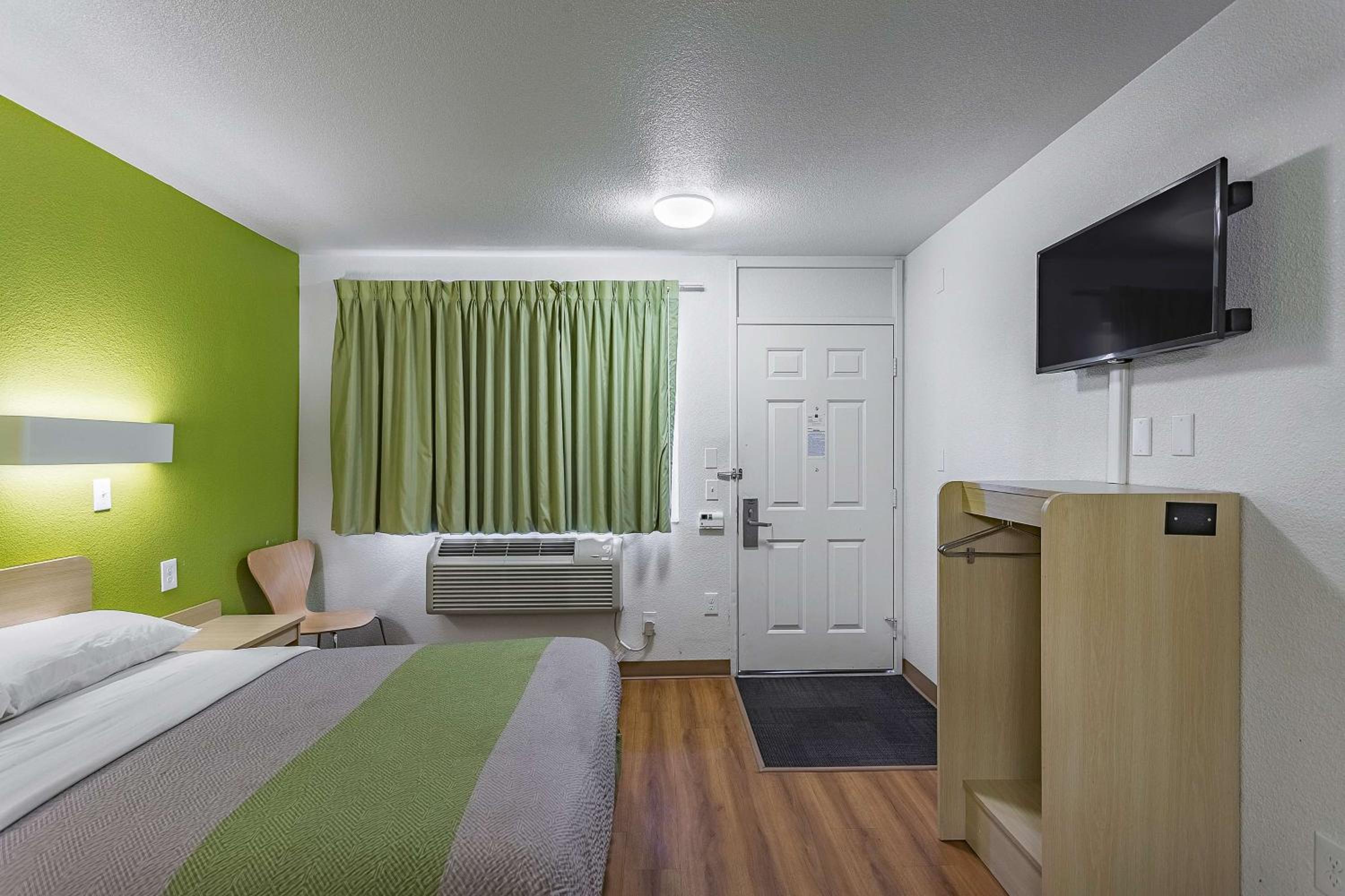 ROOM, DOUBLE BED, ACCESSIBLE