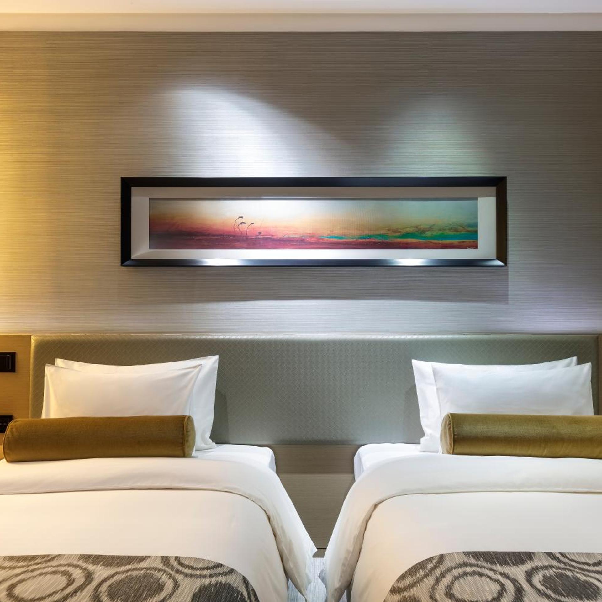 Longchamp Garden Hotel 22/35