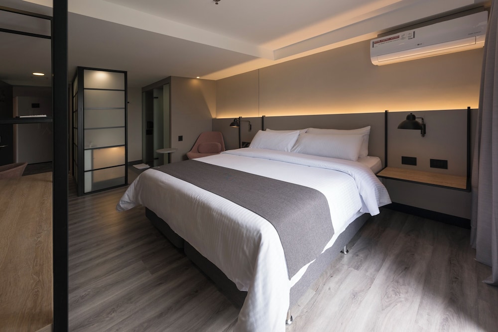 LETTERA HOTEL 15/50