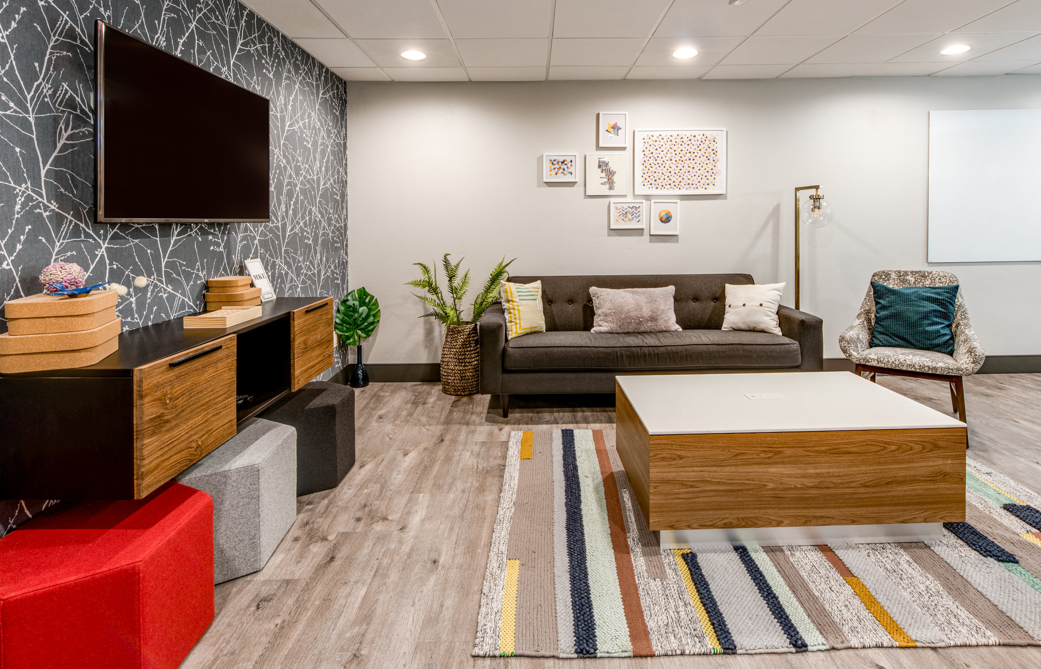 CROWNE PLAZA MILWAUKEE AIRPORT 32/81