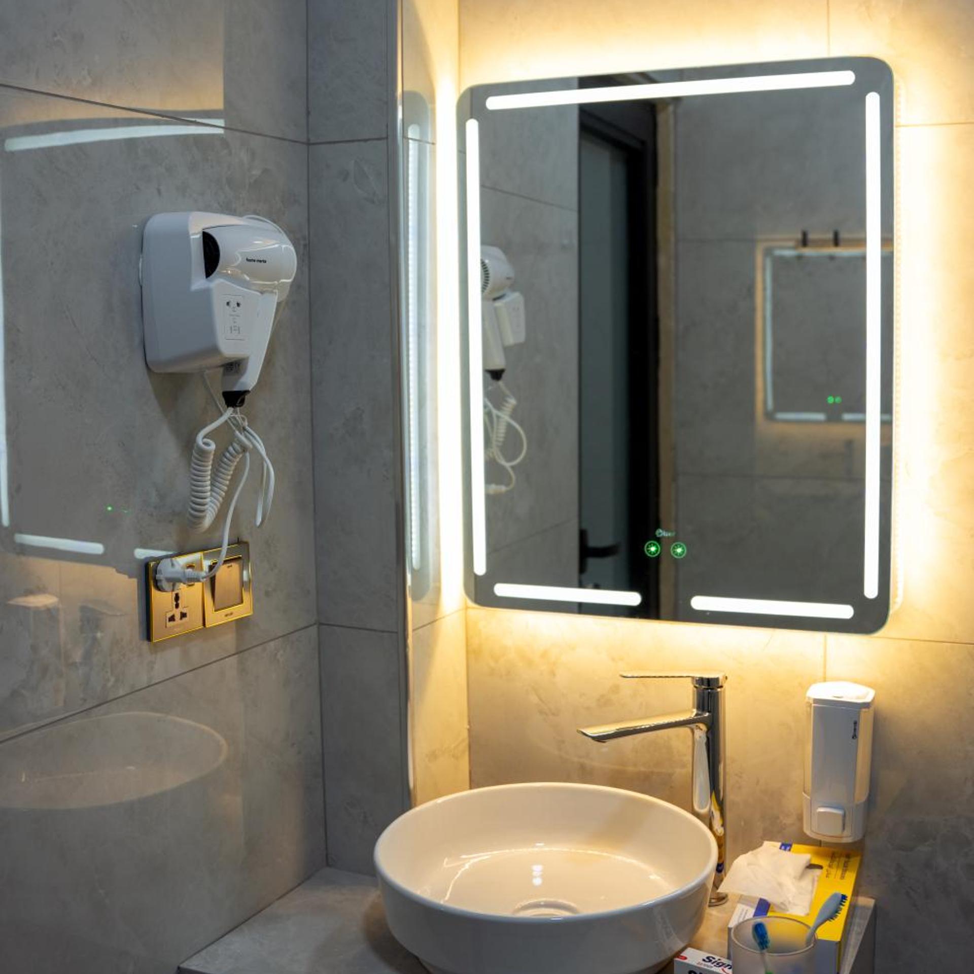 Kristal Hotel Duhok 61/63