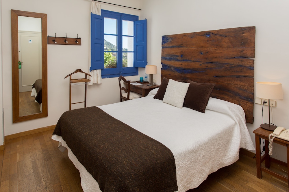 Hostal De La Plaaa 13/49