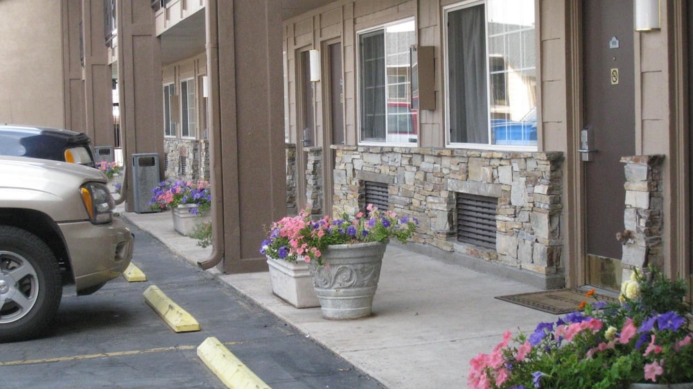 Discovery Inn 44/56