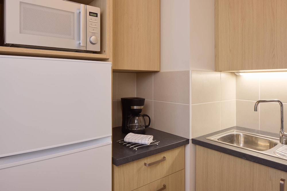 Quality Aparthotel Pau Porte des Pyrenees 38/41