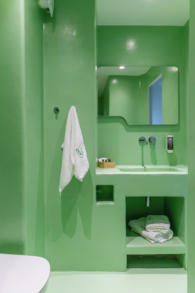 Lofus Bio Suites 49/50