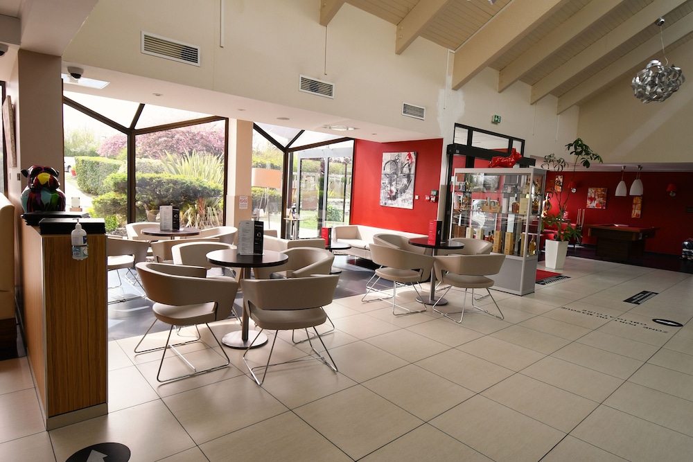 Hotel Ibis Saintes 48/73